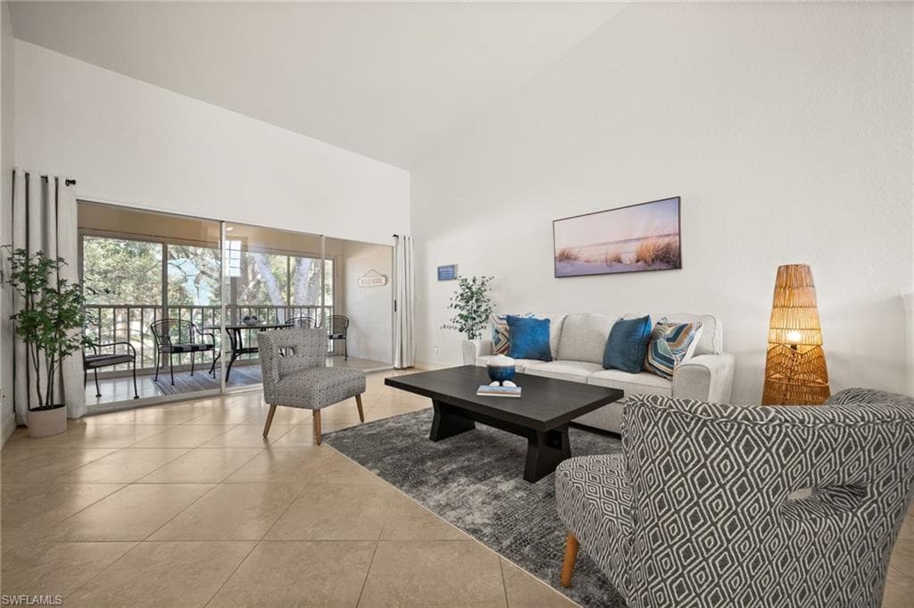 8370 Excalibur Cir J4, Naples, FL 34108-5