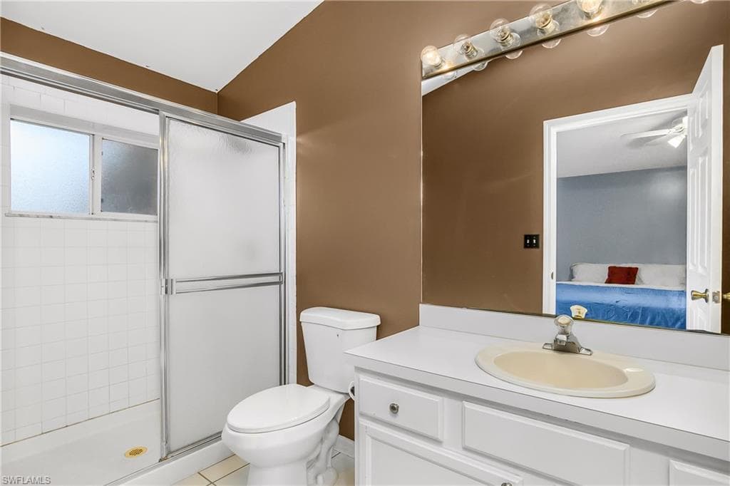 1090 24th Ave NE, Naples, FL 34120-13