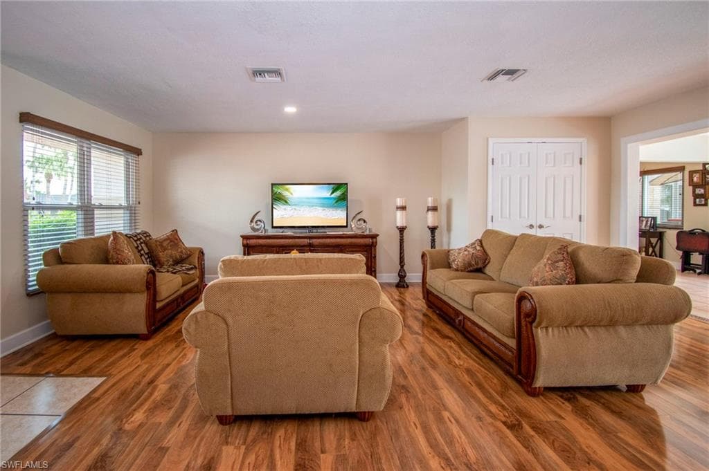 3528 16th Pl, Cape Coral, FL 33904-21