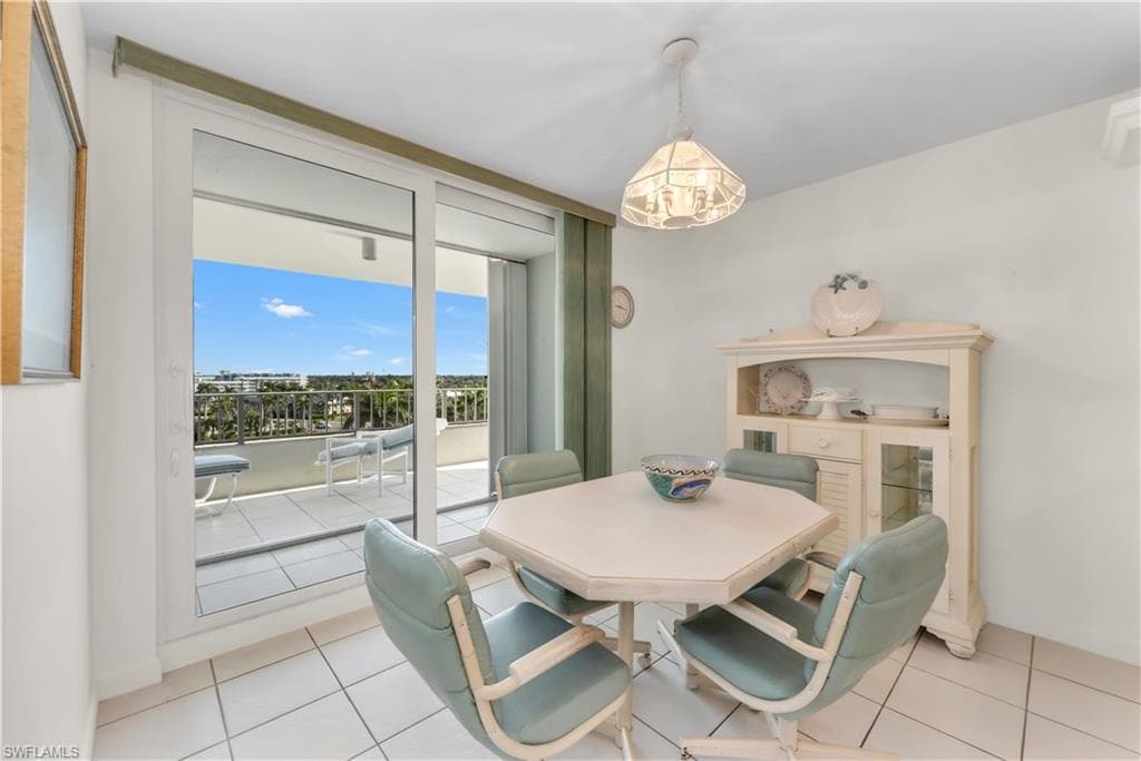 280 Collier Blvd 605, Marco Island, FL 34145-8
