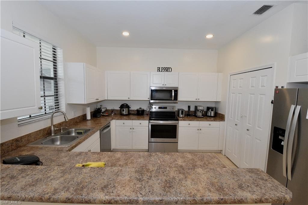15151 Summit Place Cir 231, Naples, FL 34119-15