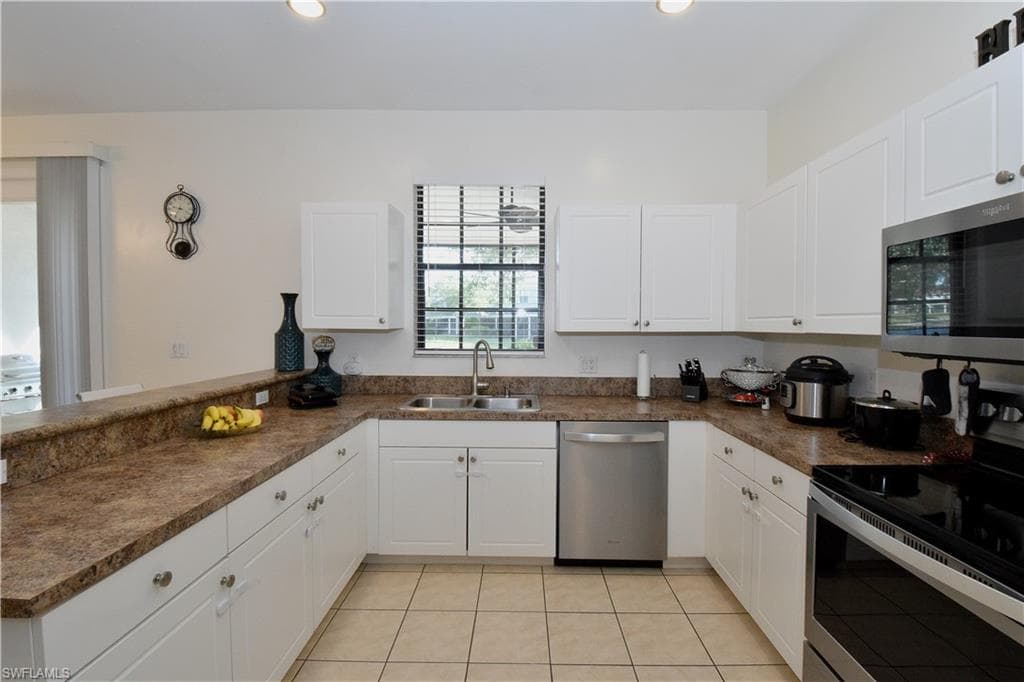 15151 Summit Place Cir 231, Naples, FL 34119-16