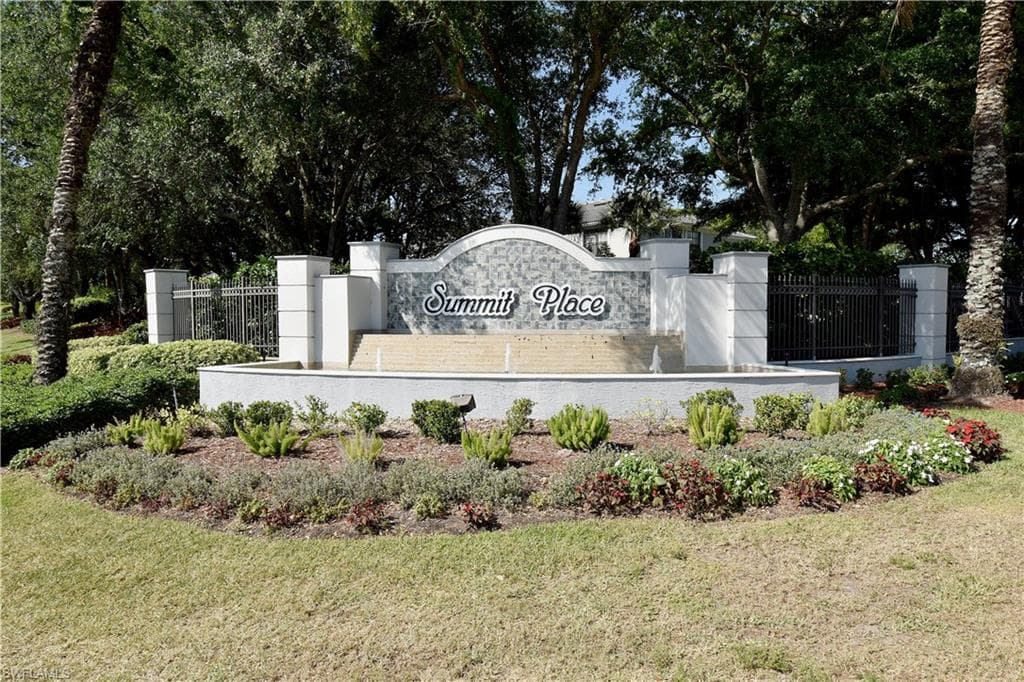 15151 Summit Place Cir 231, Naples, FL 34119-3