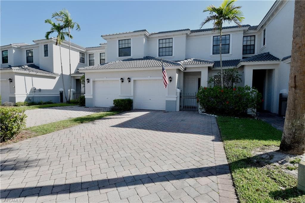 15151 Summit Place Cir 231, Naples, FL 34119-4