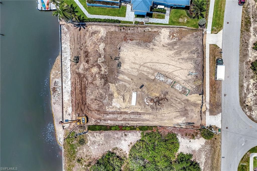 1665 Ludlow Rd, Marco Island, FL 34145-12
