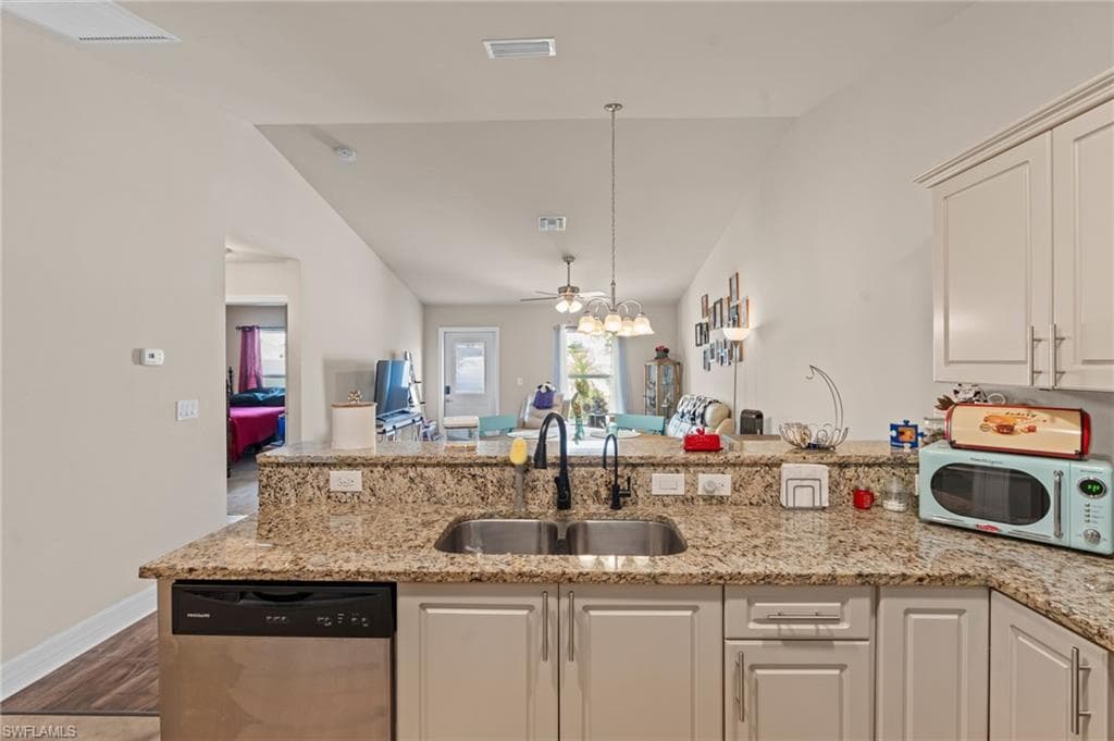 1631 34th St, Cape Coral, FL 33914-20
