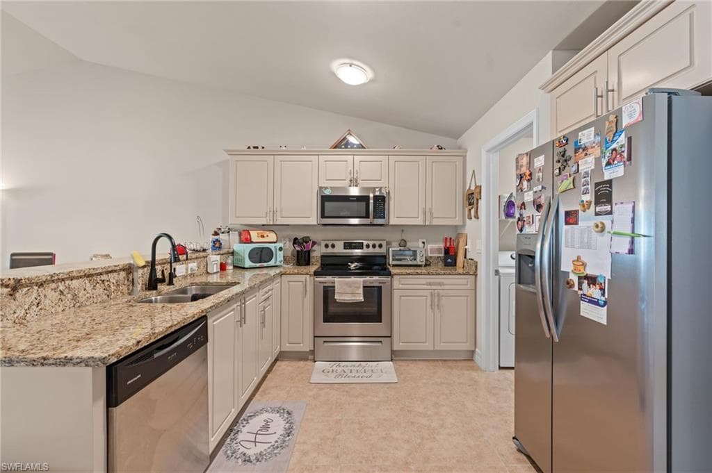 1631 34th St, Cape Coral, FL 33914-21