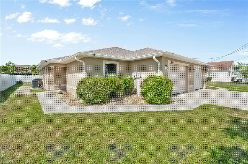 1631 34th St, Cape Coral, FL 33914-3