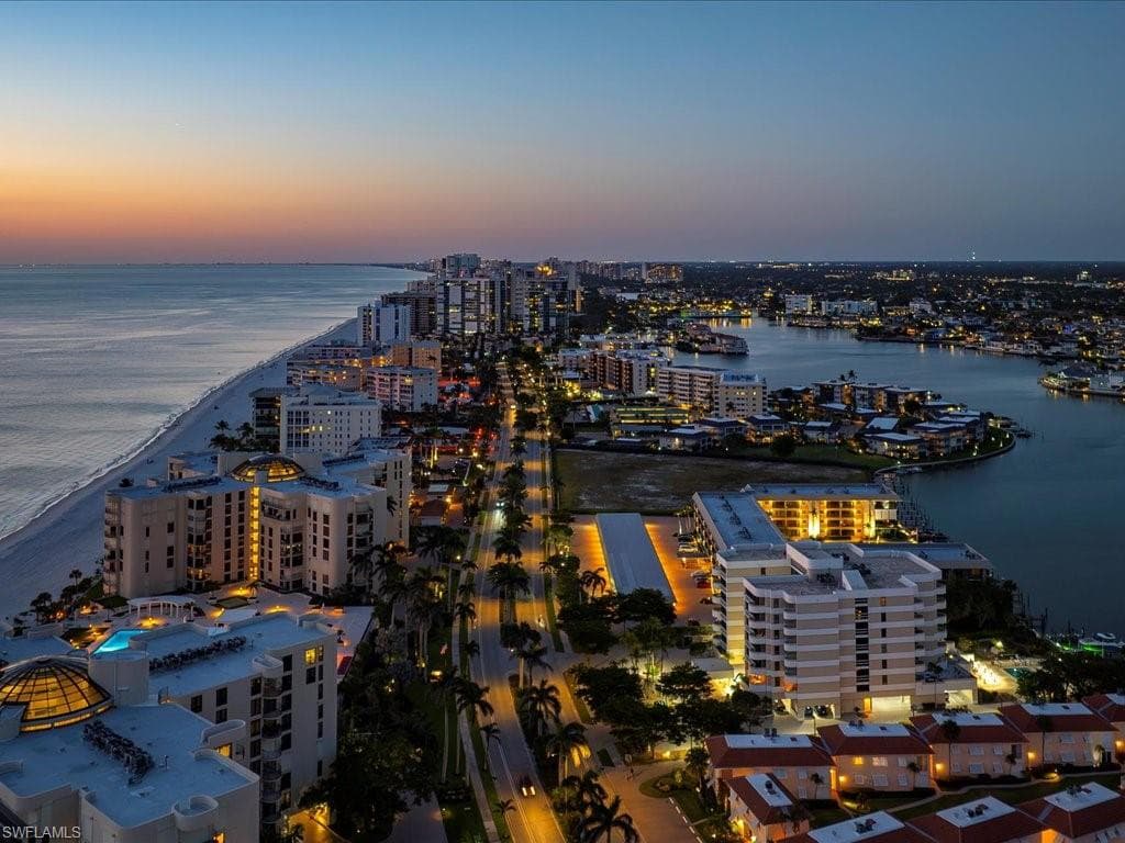 3100 Gulf Shore Blvd N 201, Naples, FL 34103-40