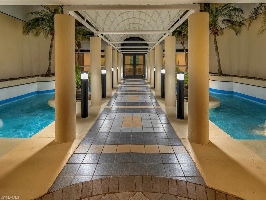 3100 Gulf Shore Blvd N 201, Naples, FL 34103-5