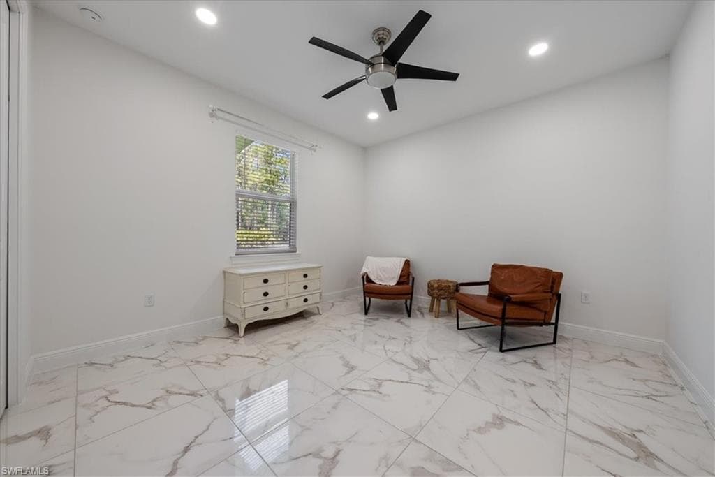 2948 2nd Ave NE, Naples, FL 34120-22