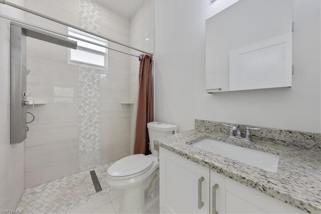 2948 2nd Ave NE, Naples, FL 34120-30