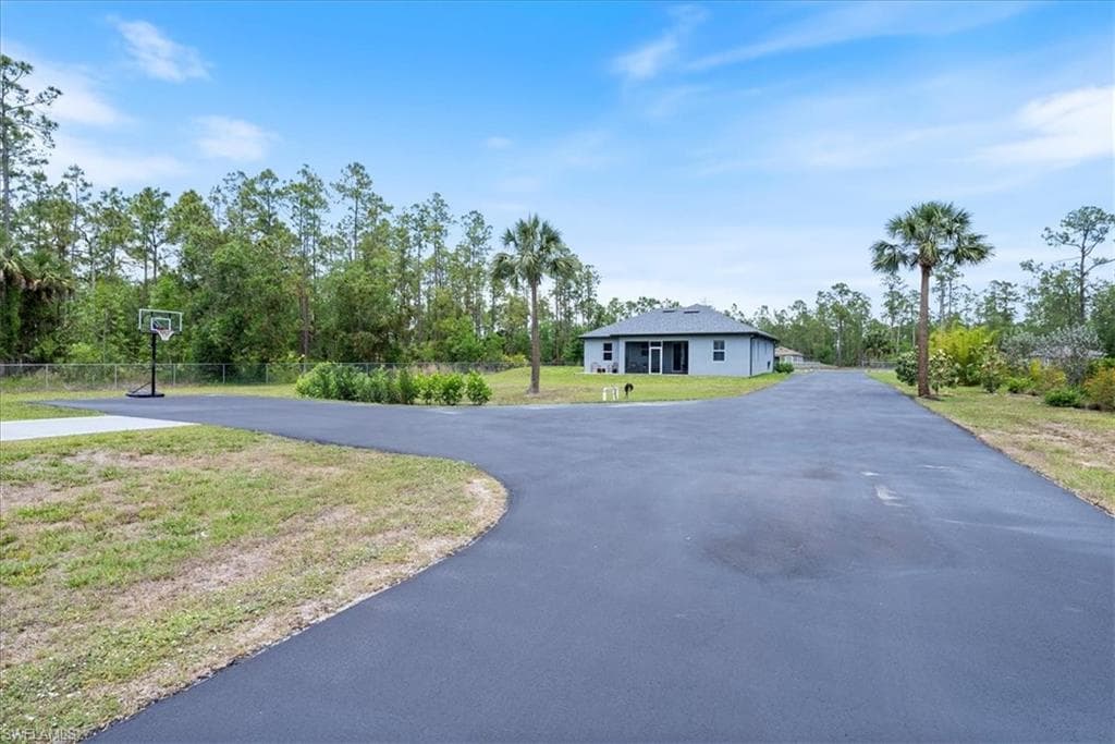 2948 2nd Ave NE, Naples, FL 34120-34
