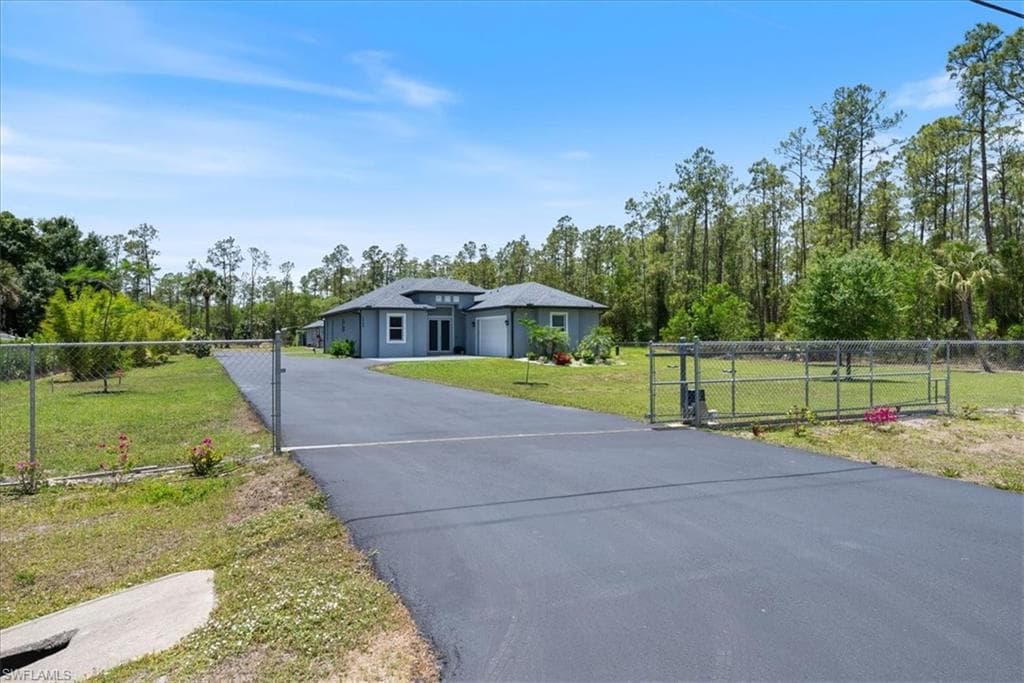 2948 2nd Ave NE, Naples, FL 34120-5
