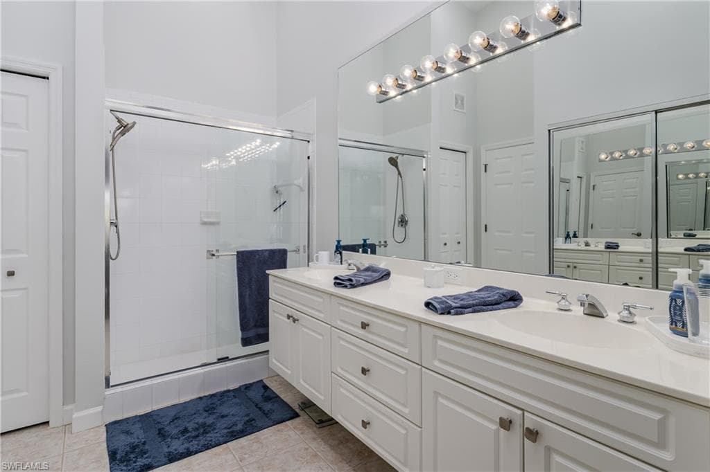 6740 Beach Resort Dr 12, Naples, FL 34114-20