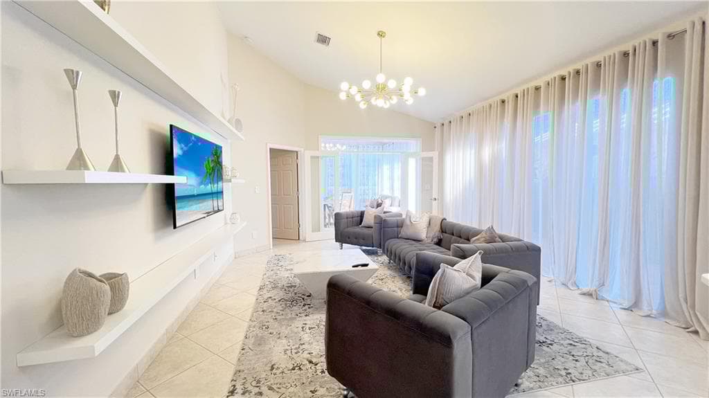 801 99th Ave N, Naples, FL 34108-13