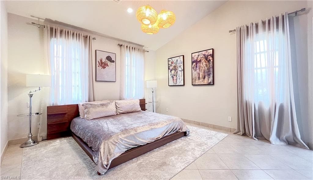 801 99th Ave N, Naples, FL 34108-4