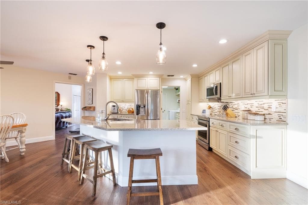 144 Palmetto Dunes Cir, Naples, FL 34113-10