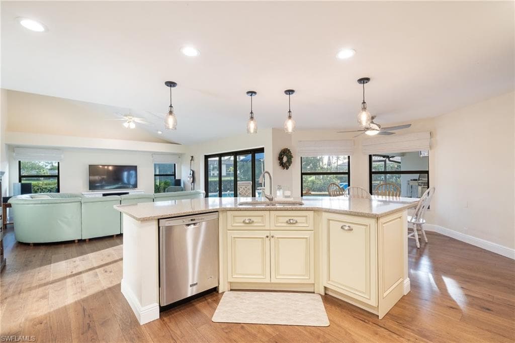 144 Palmetto Dunes Cir, Naples, FL 34113-14