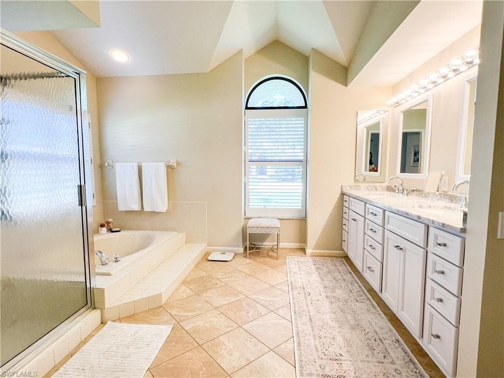 144 Palmetto Dunes Cir, Naples, FL 34113-22