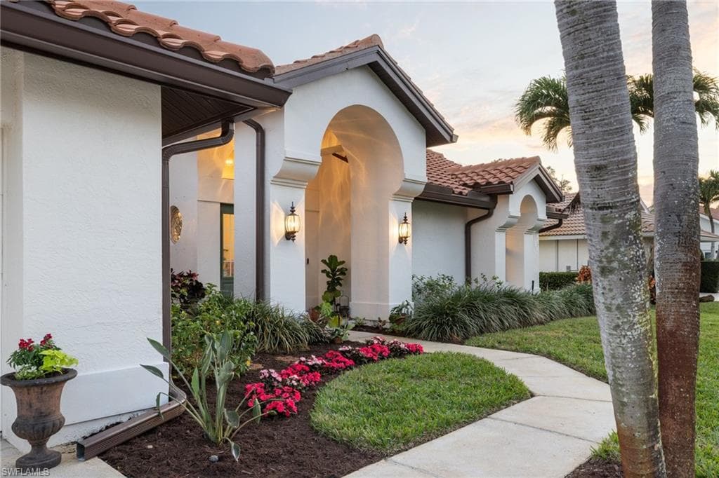 144 Palmetto Dunes Cir, Naples, FL 34113-2