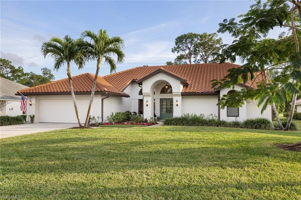 144 Palmetto Dunes Cir, Naples, FL 34113-3