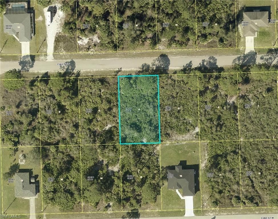 3509 73rd St W, Lehigh Acres, FL 33971-1