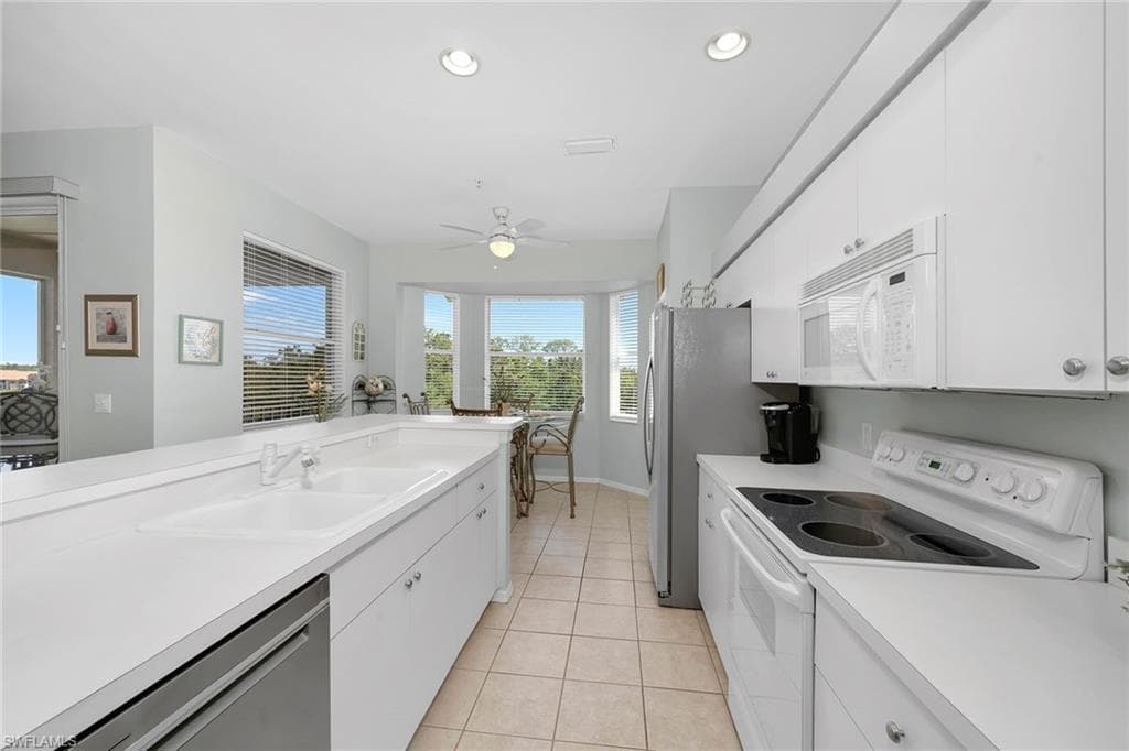 3800 Sawgrass Way 3142, Naples, FL 34112-14