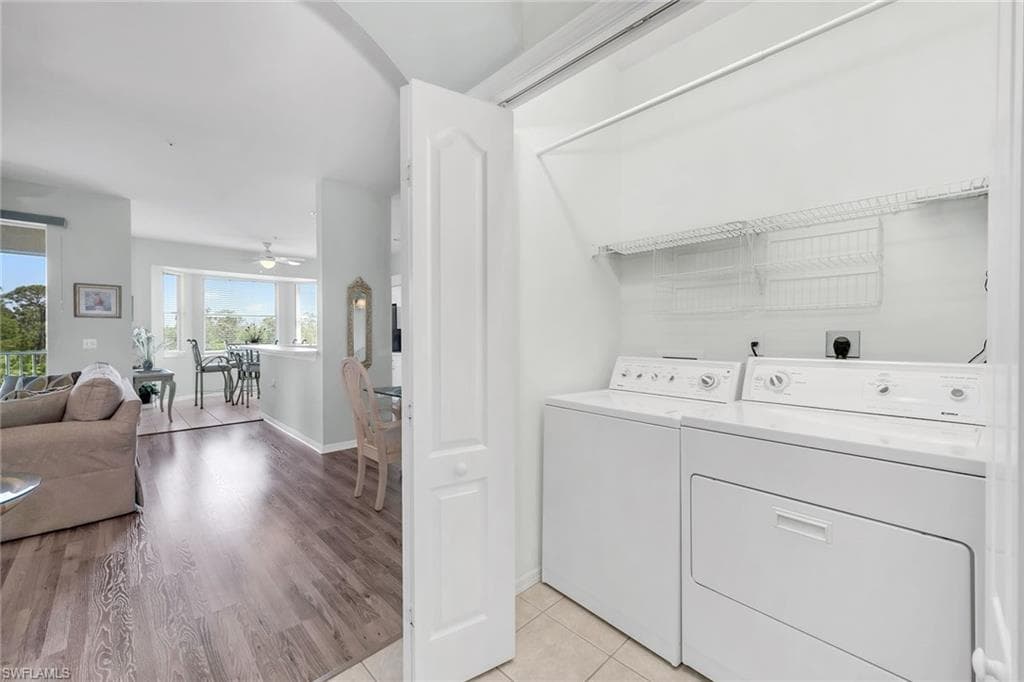 3800 Sawgrass Way 3142, Naples, FL 34112-28