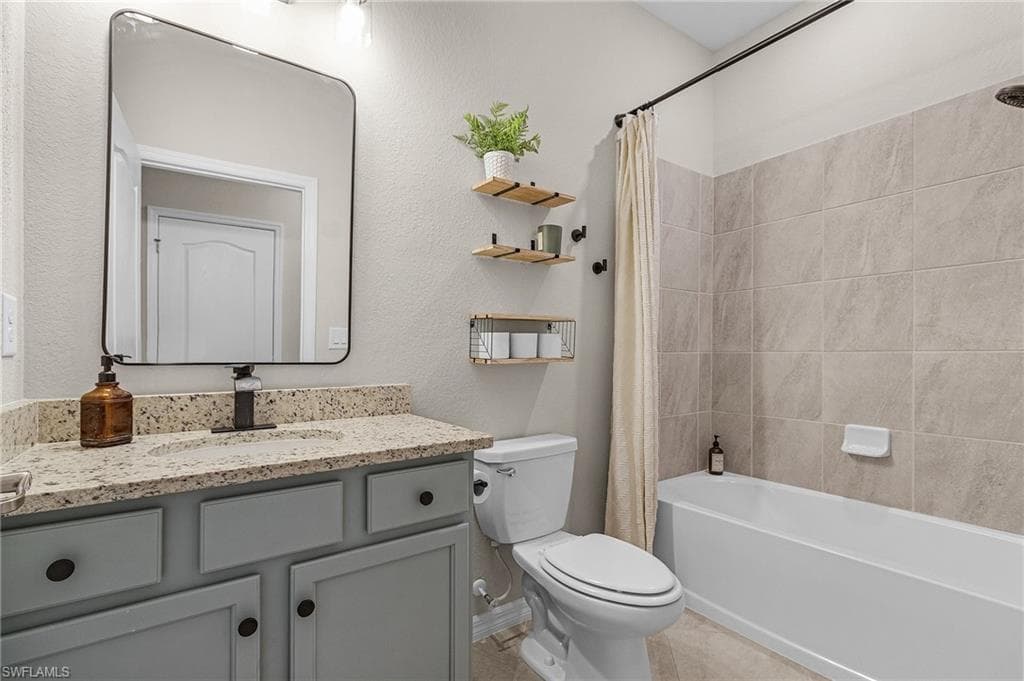 14501 Monrovia Ln, Fort Myers, FL 33905-14