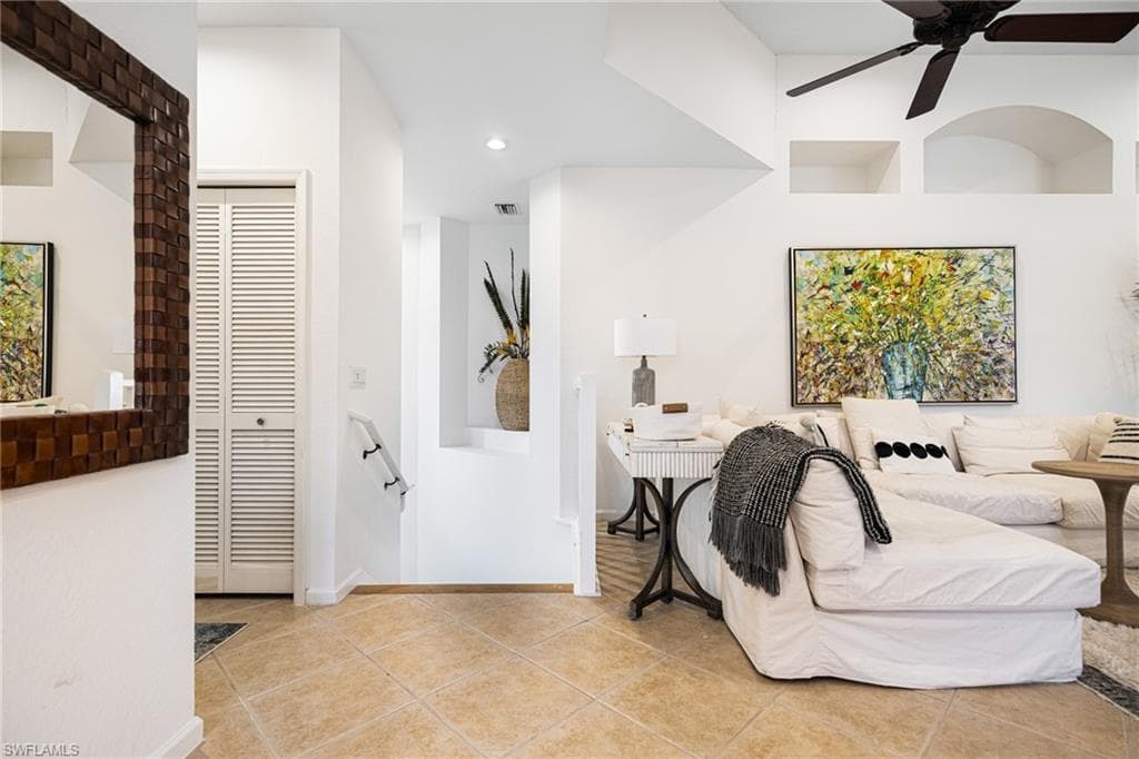 19071 Ridgepoint Dr 202, Estero, FL 33928-3