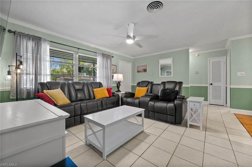 1280 22nd Ave N, Naples, FL 34103-9