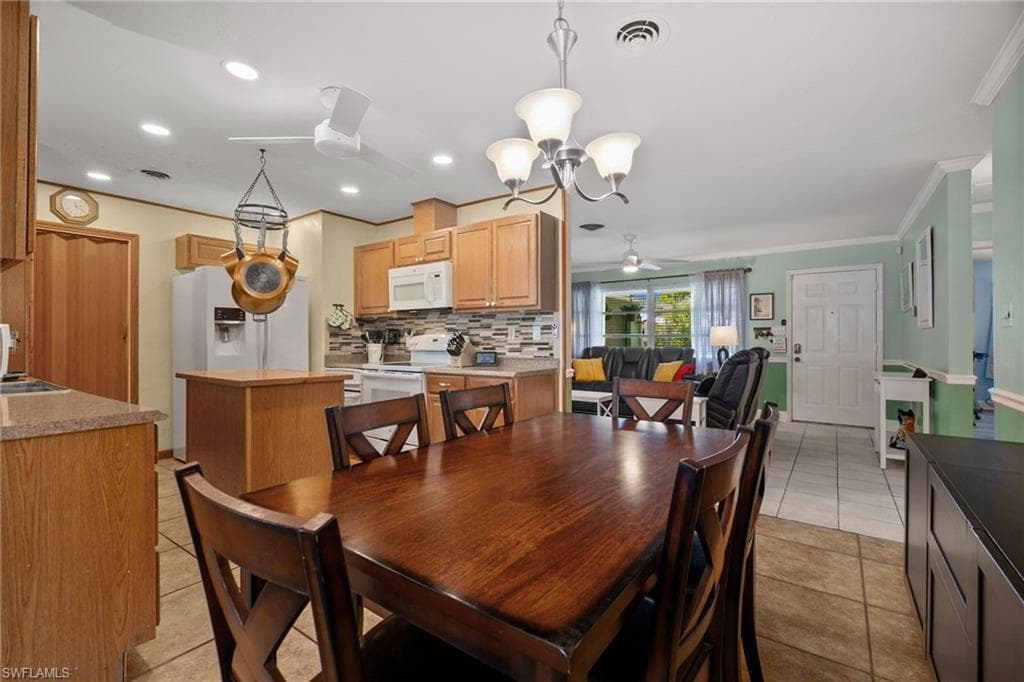 1280 22nd Ave N, Naples, FL 34103-11
