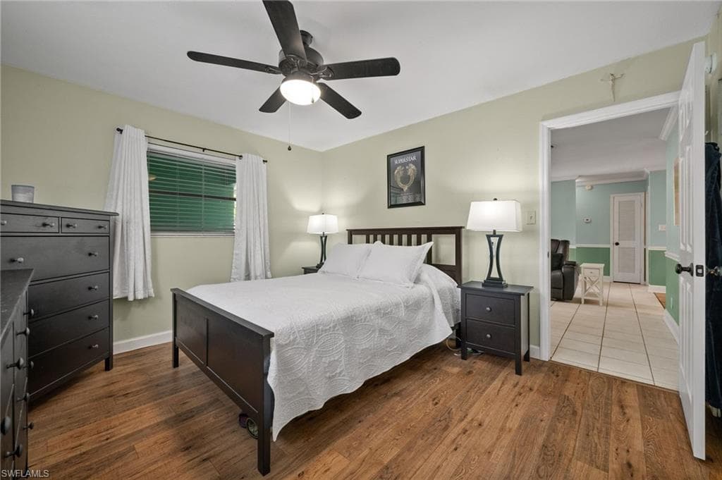 1280 22nd Ave N, Naples, FL 34103-18