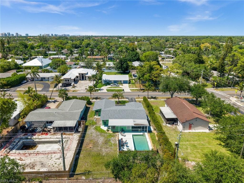 1280 22nd Ave N, Naples, FL 34103-33