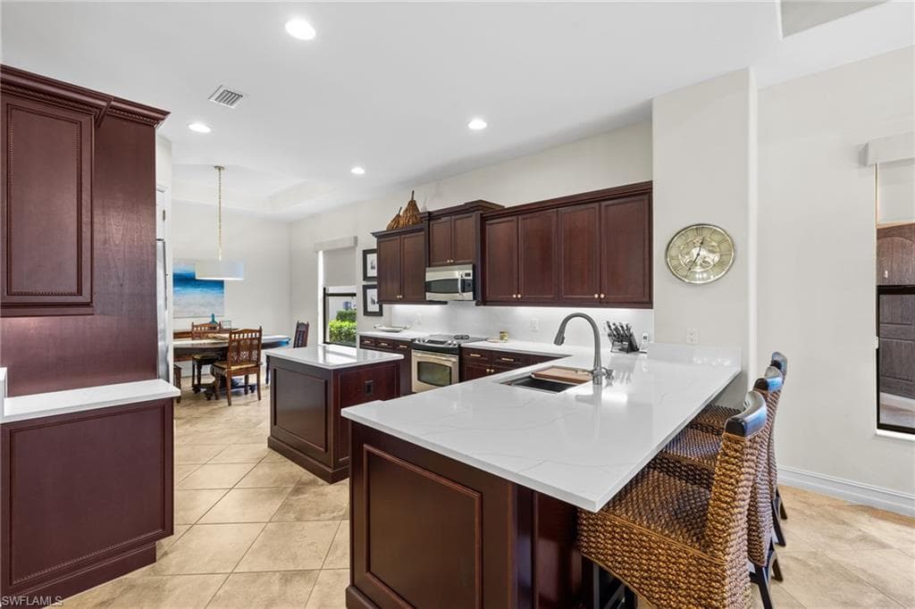 7591 Moorgate Point Way, Naples, FL 34113-12