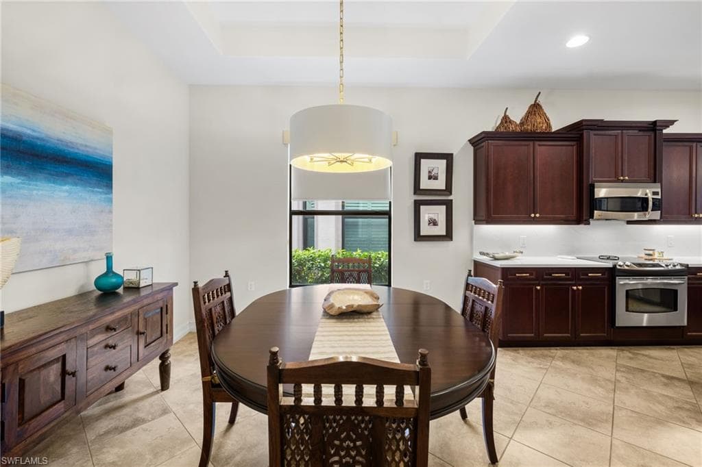 7591 Moorgate Point Way, Naples, FL 34113-19