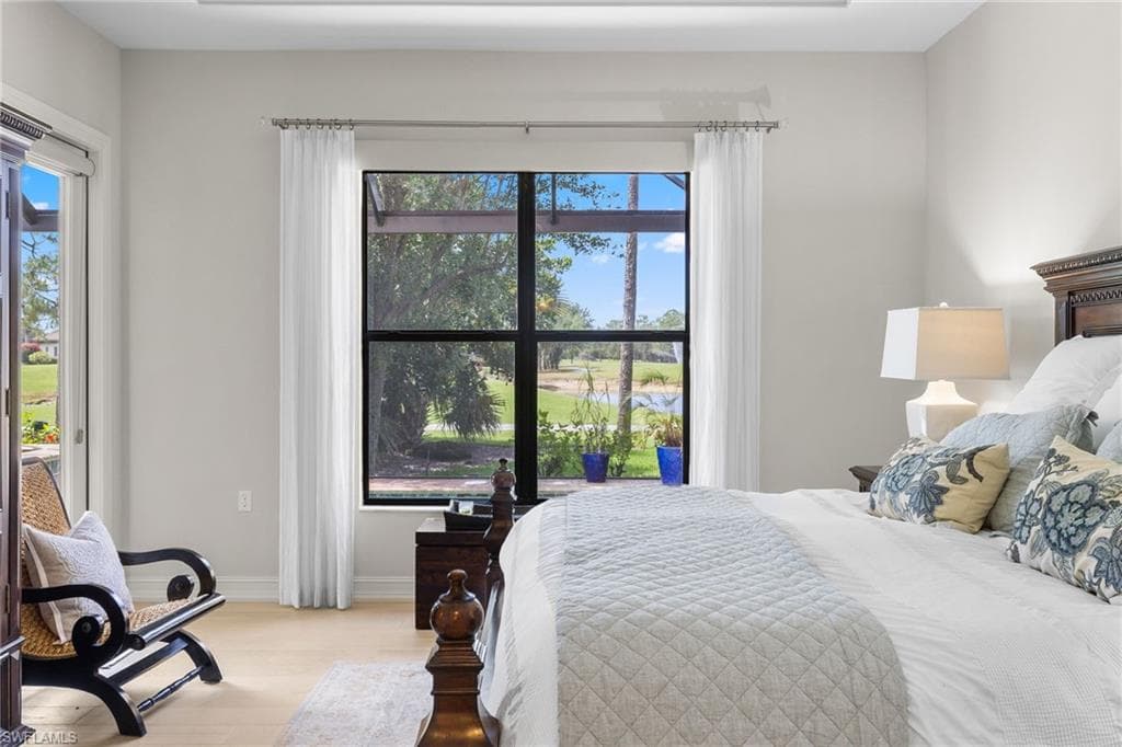 7591 Moorgate Point Way, Naples, FL 34113-25