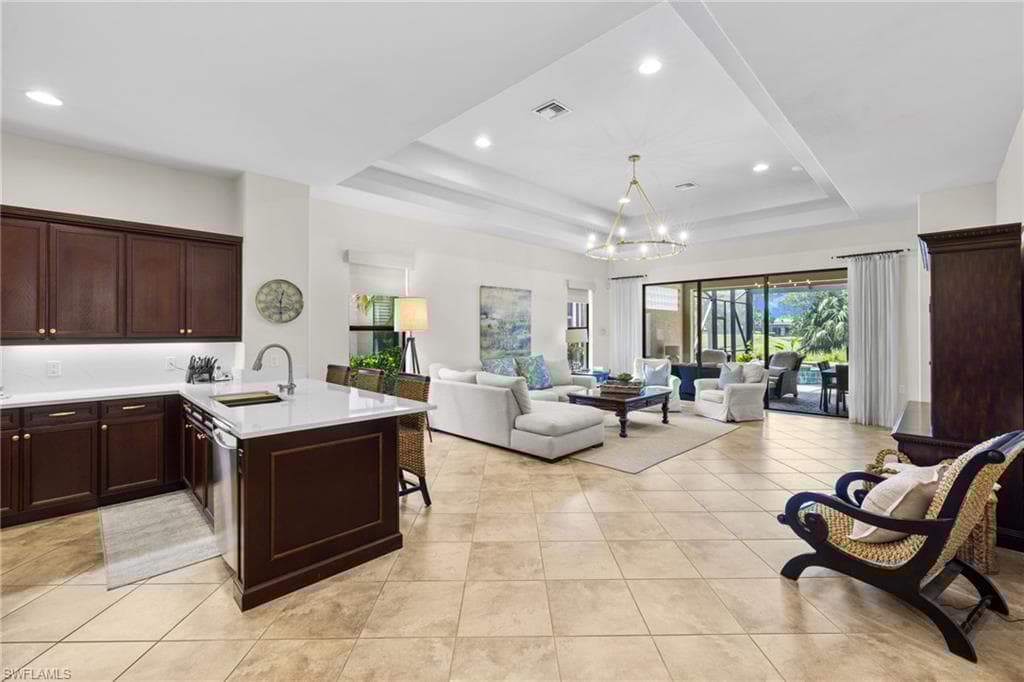 7591 Moorgate Point Way, Naples, FL 34113-2