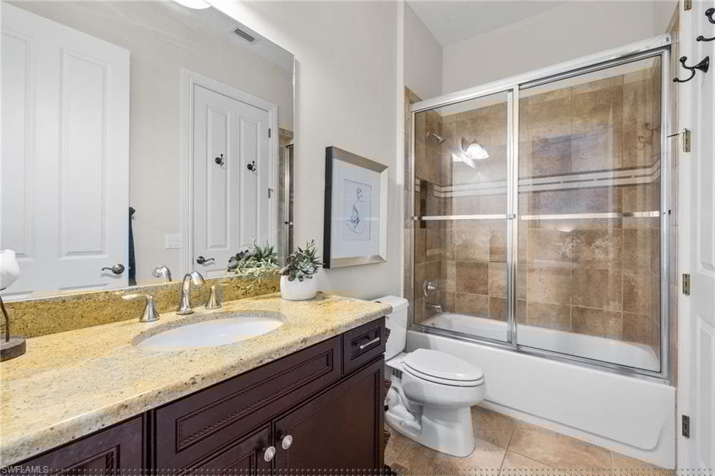 7591 Moorgate Point Way, Naples, FL 34113-34