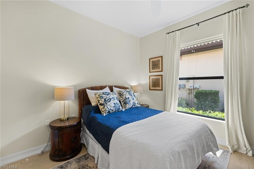 7591 Moorgate Point Way, Naples, FL 34113-35