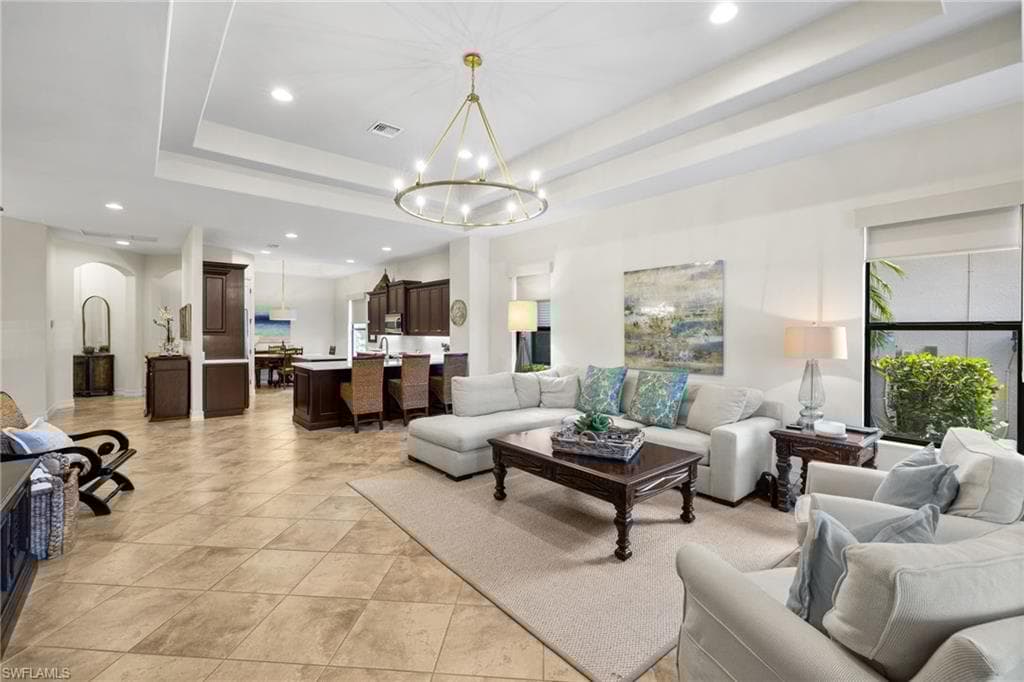 7591 Moorgate Point Way, Naples, FL 34113-8