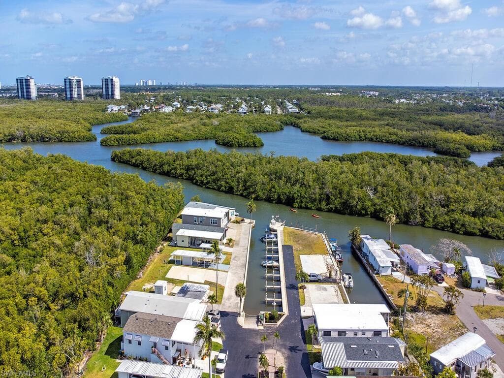 777 Walkerbilt Rd 17, Naples, FL 34110-19
