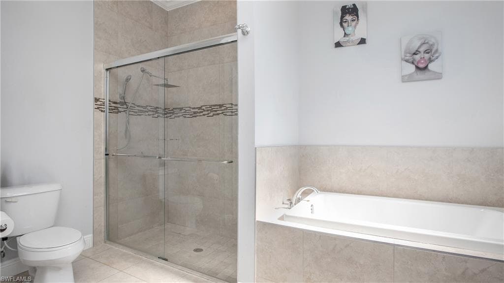 6341 Green Blvd, Naples, FL 34116-13