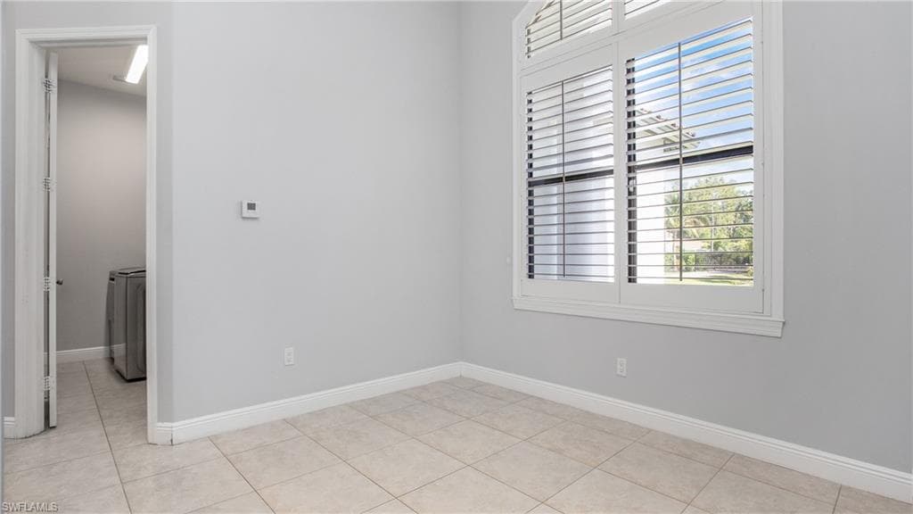 6341 Green Blvd, Naples, FL 34116-17