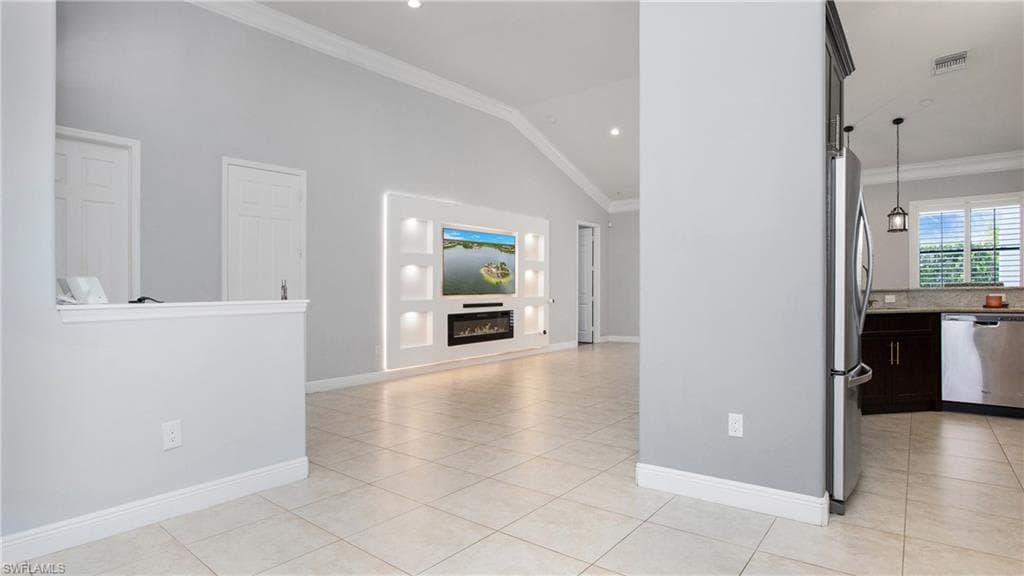 6341 Green Blvd, Naples, FL 34116-18