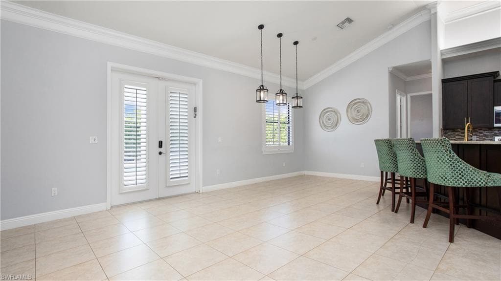 6341 Green Blvd, Naples, FL 34116-19