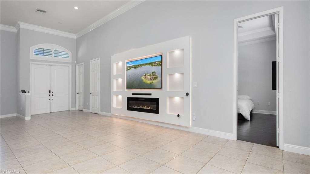 6341 Green Blvd, Naples, FL 34116-21