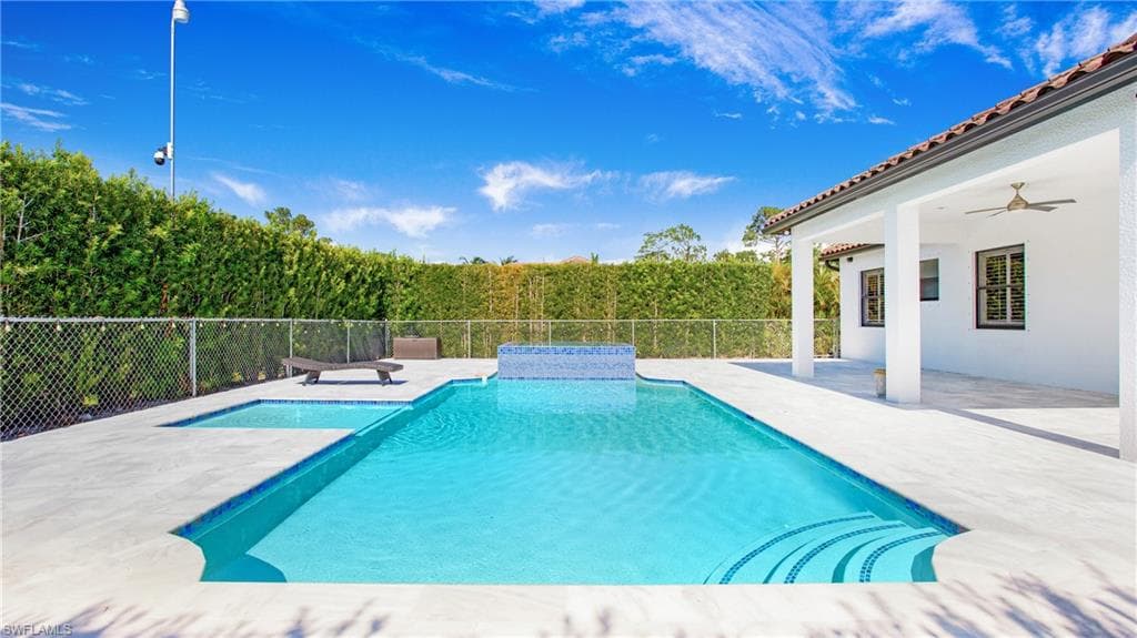 6341 Green Blvd, Naples, FL 34116-29