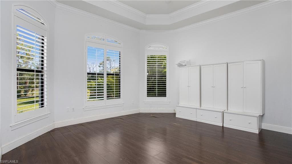 6341 Green Blvd, Naples, FL 34116-8